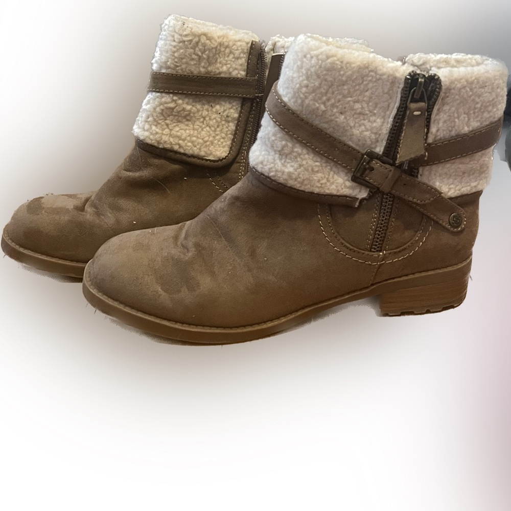 Liz Claiborne ankle boots